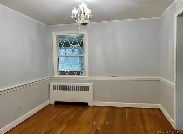 West Hartford, CT 06110,3 Elm Drive