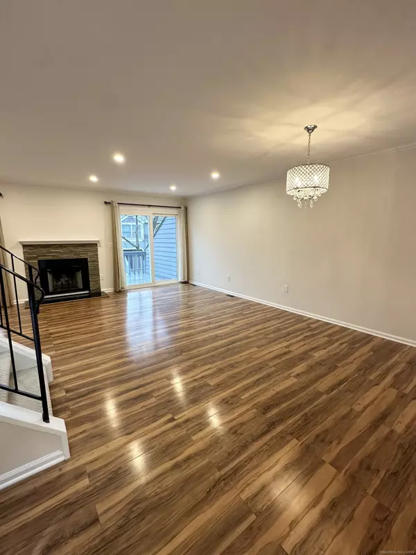 Wilton, CT 06897,26 Fawn Ridge Lane #26