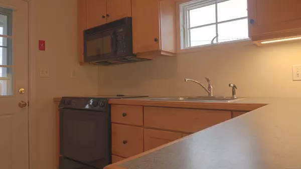 Branford, CT 06405,3 Howard Avenue