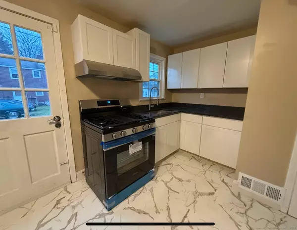 Manchester, CT 06040,4 Tyler Circle