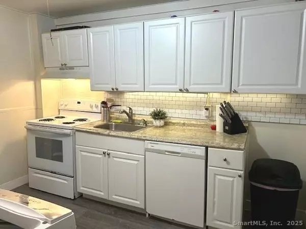 Middletown, CT 06457,27 Barbara Road