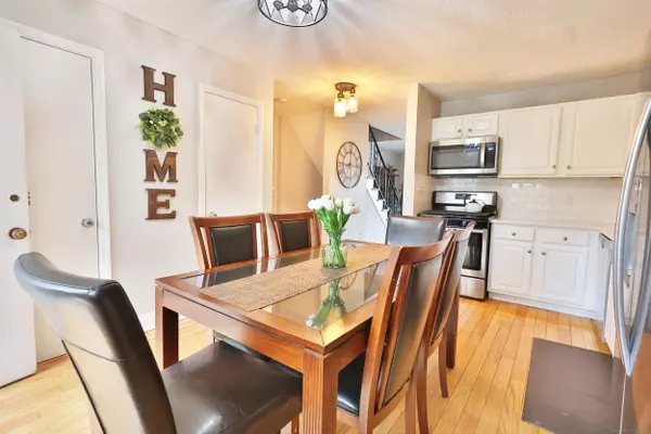 Fairfield, CT 06825,322 Knapps Highway #322