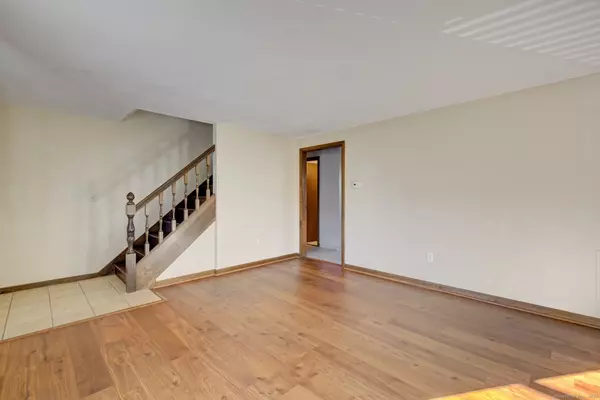 Glastonbury, CT 06033,17 Garland Drive #17