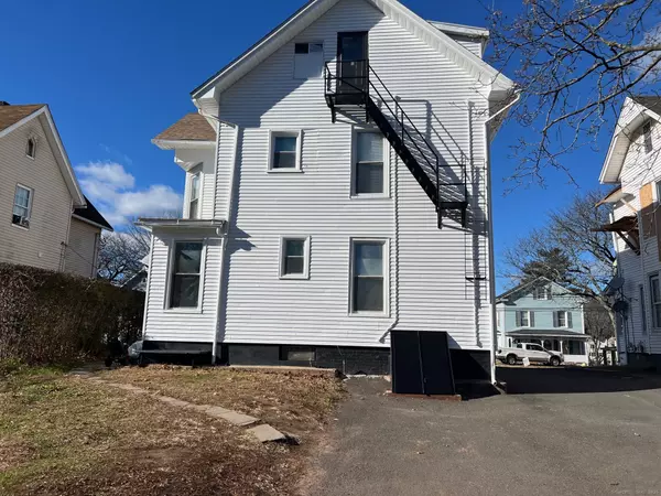 Meriden, CT 06451,77 Windsor Avenue #2