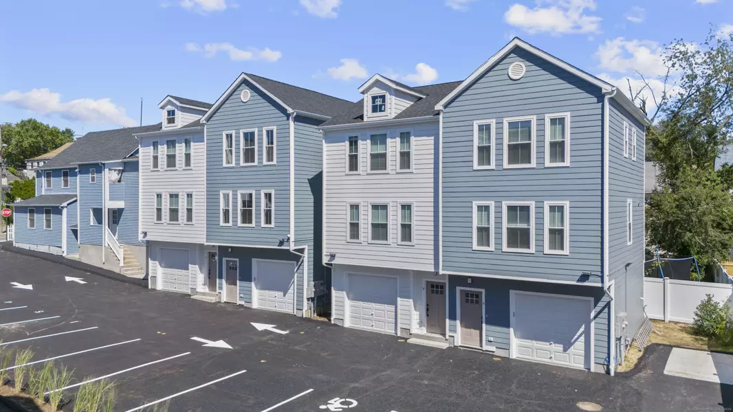 14 Taylor Street #16, Stamford, CT 06902