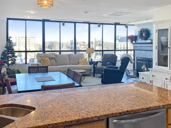 Stamford, CT 06902,104 North Street #APT 801