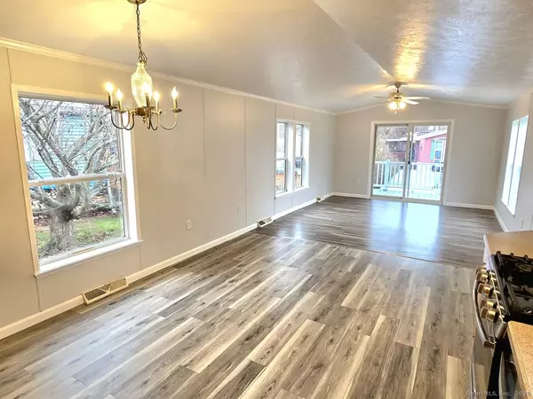 Norwich, CT 06360,252 Old Canterbury Turnpike #LOT 94