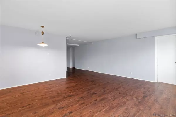 New Haven, CT 06511,100 York Street #3B