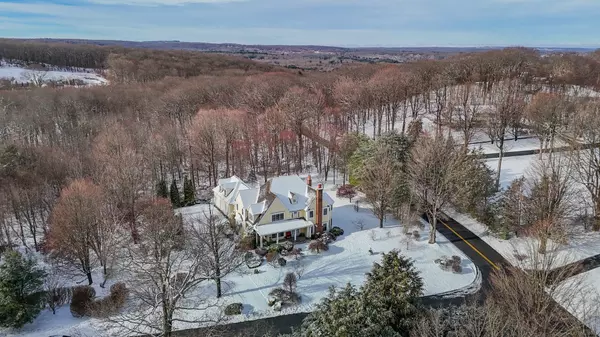 Burlington, CT 06013,2 Ventres Way