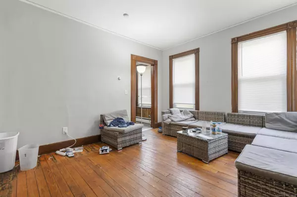 New Haven, CT 06511,98 Thompson Street