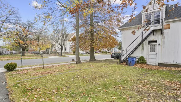 New Haven, CT 06511,15 Maple Street