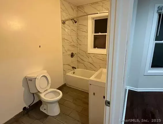 Meriden, CT 06451,21 Foster Street