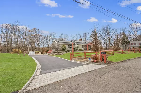 Trumbull, CT 06611,57 Gray Rock Road