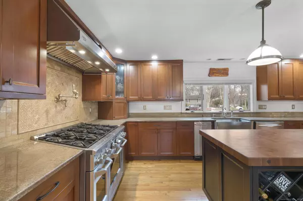 Trumbull, CT 06611,57 Gray Rock Road