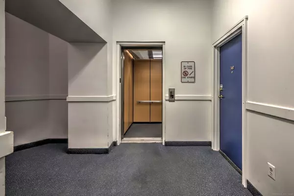 Milford, CT 06460,146 High Street #APT 207