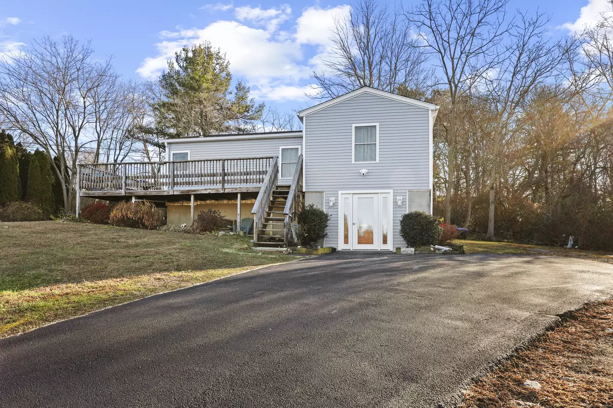 Westbrook, CT 06498,58 Economy Drive #1