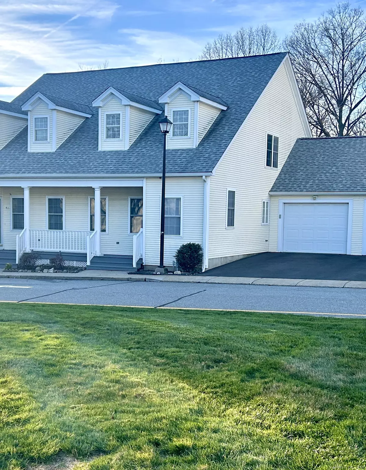 Milford, CT 06461,91 Forest Road #B