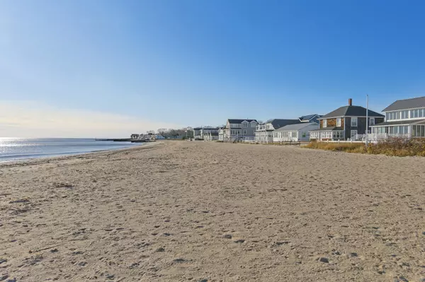 Old Lyme, CT 06371,47 Hartford Avenue