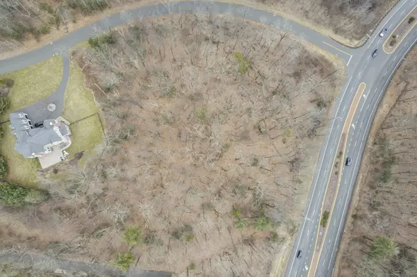 Avon, CT 06001,15 Parsons Way