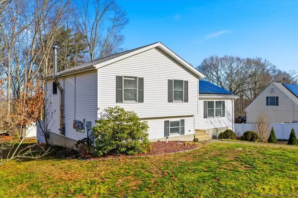 Montville, CT 06382,36 Richard Brown Drive