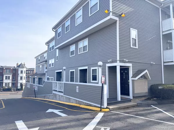 2 West Avenue #APT 5, Norwalk, CT 06854