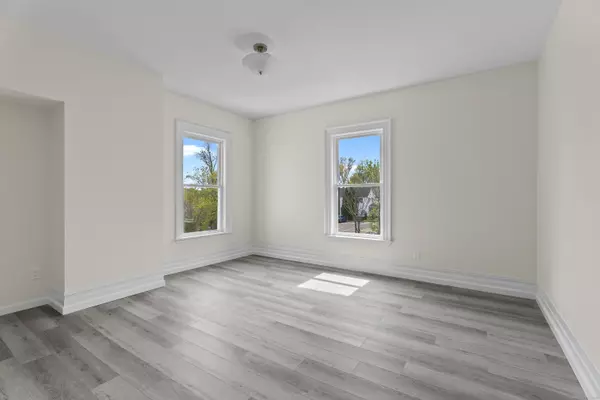 Wallingford, CT 06492,72 South Main Street #2C