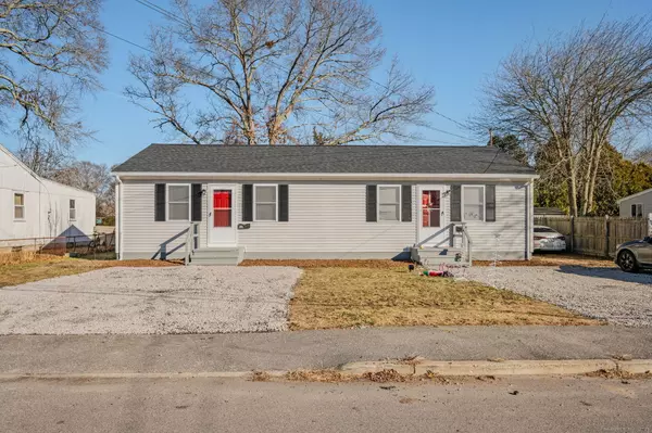 90 Midway Oval, Groton, CT 06340