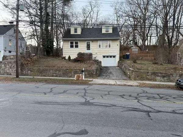 360 Vincellette Street, Bridgeport, CT 06606