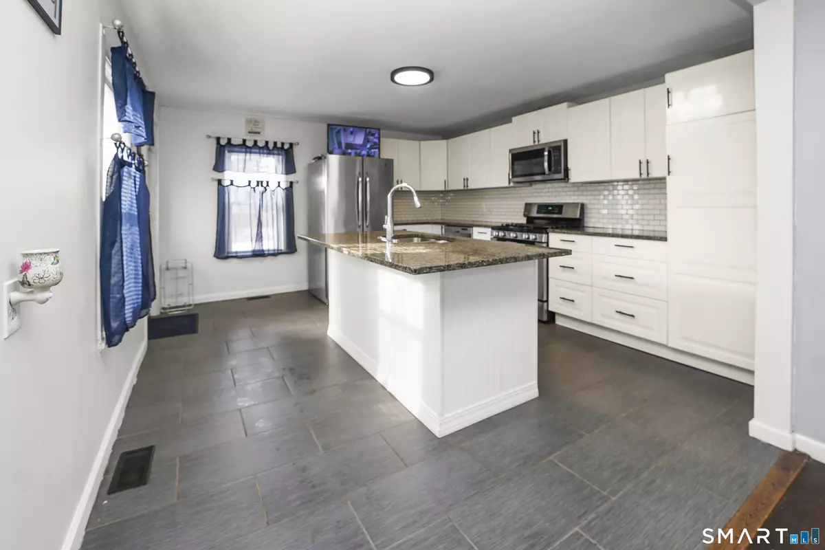 Enfield, CT 06082,17 Windsor Street