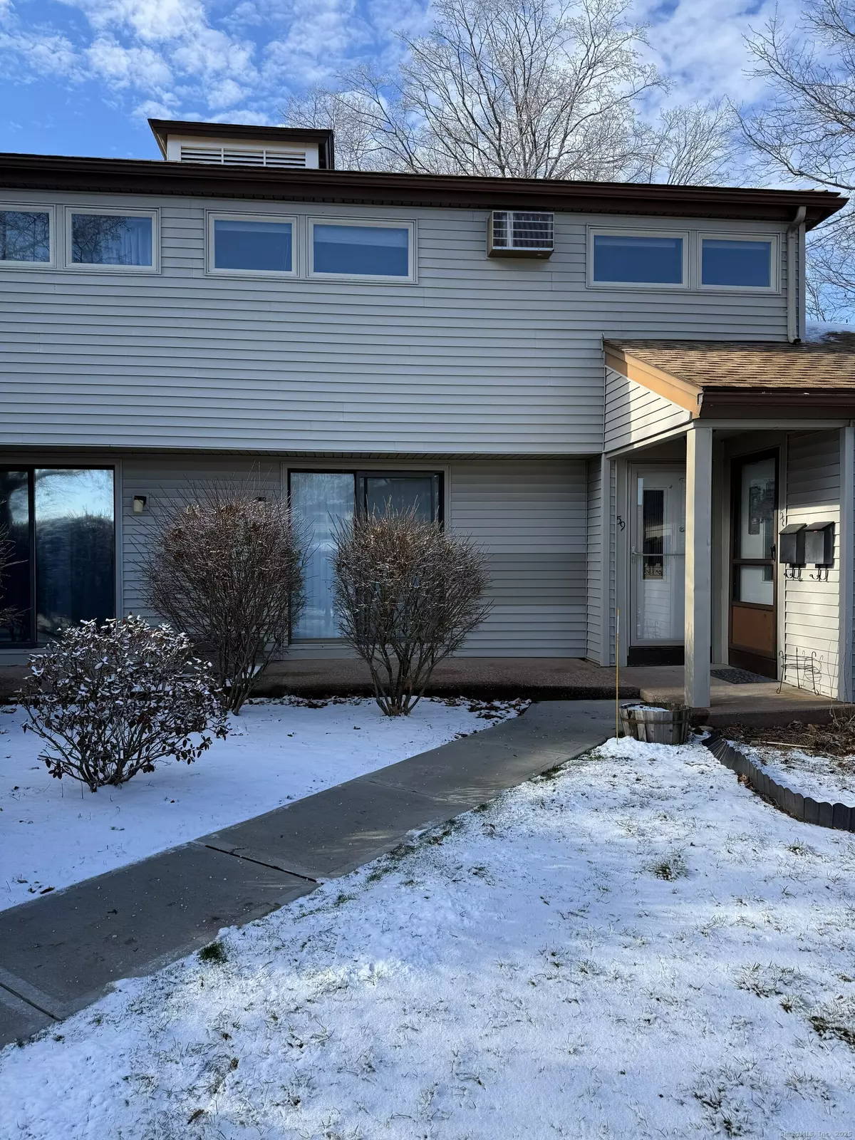 Vernon, CT 06066,165 South Street #59