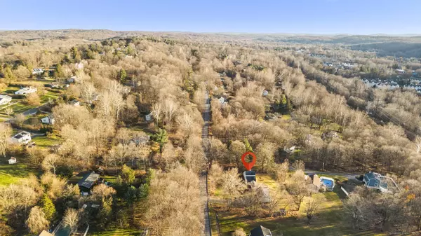 Brookfield, CT 06804,22 Old Middle Road