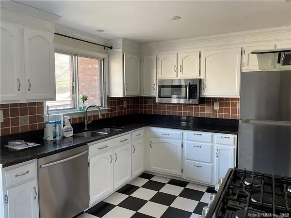 Newington, CT 06111,72 Churchill Drive #72