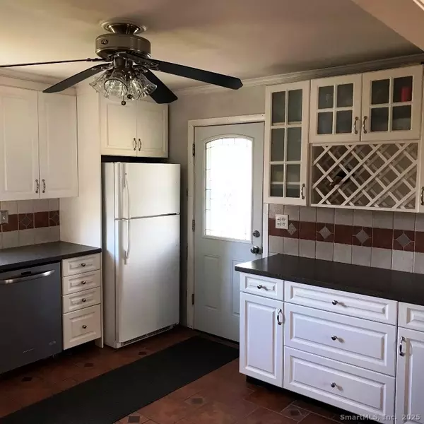 Waterbury, CT 06704,186 Chestnut Hill Avenue