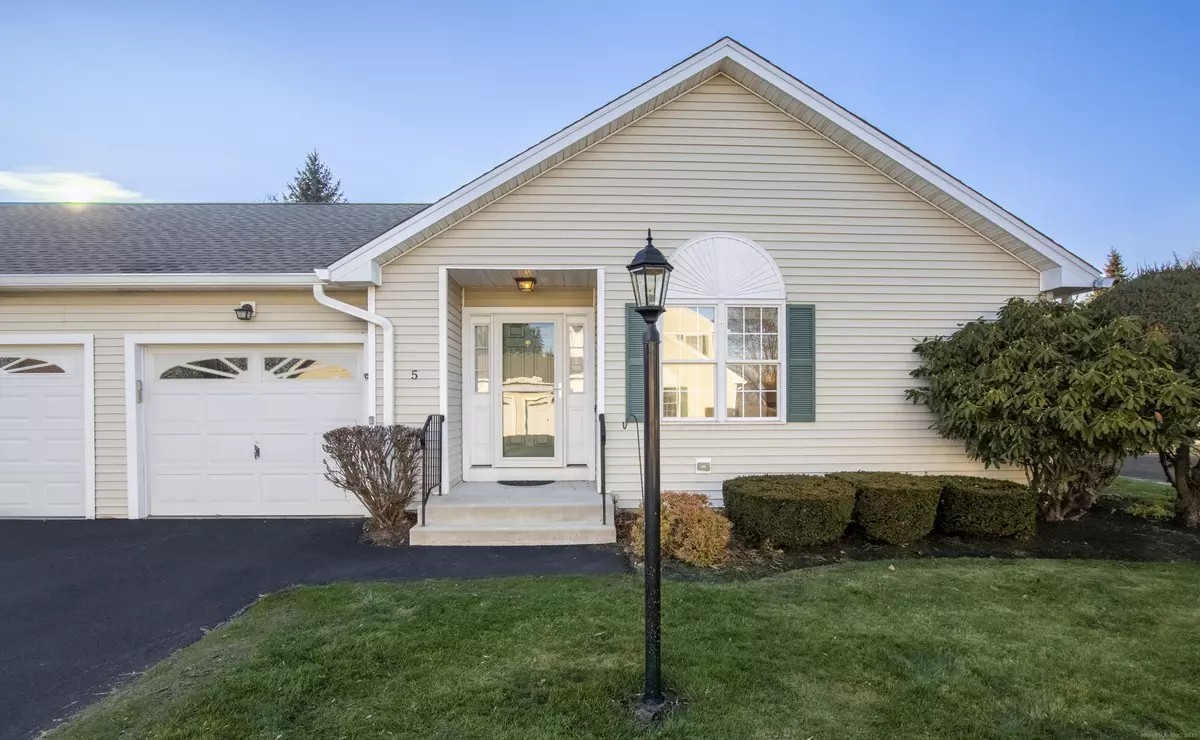 Trumbull, CT 06611,5 Cider Mill Lane