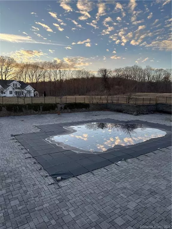 East Haddam, CT 06469,3 Banner Road #102