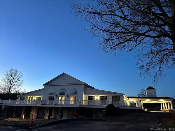 East Haddam, CT 06469,3 Banner Road #102