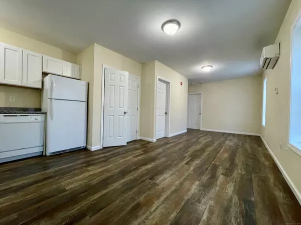 Bristol, CT 06010,14 Dwight Street #1A