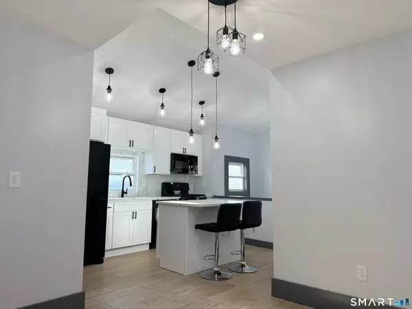 New Haven, CT 06511,134 Hubinger Street #3