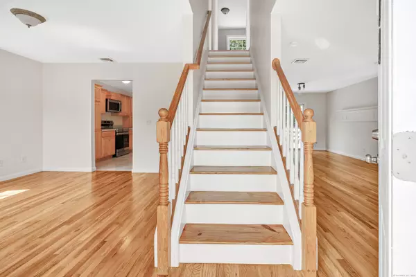 Bridgeport, CT 06610,18 Kathryn Drive