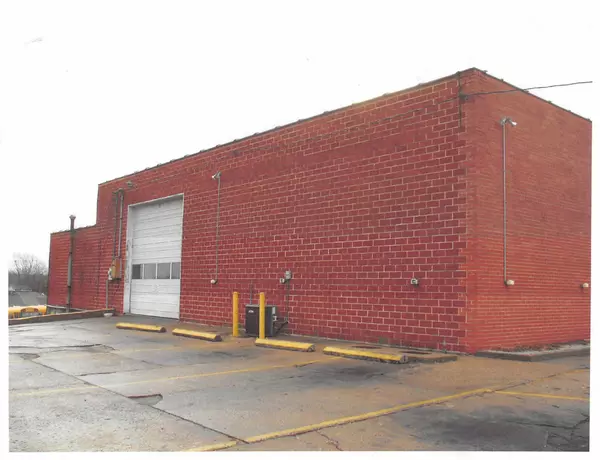 1226 11th ST, Boonville, MO 65233