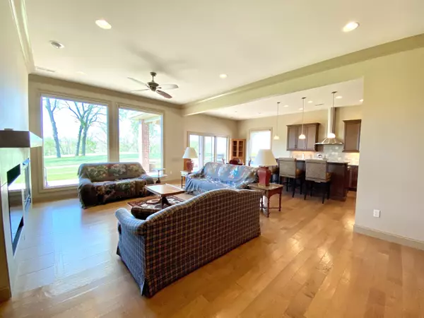 Columbia, MO 65201,5804 Screaming eagle LN