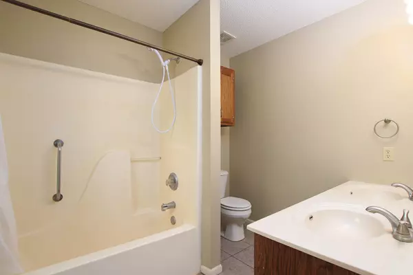 Columbia, MO 65203,3203 Oak lawn DR