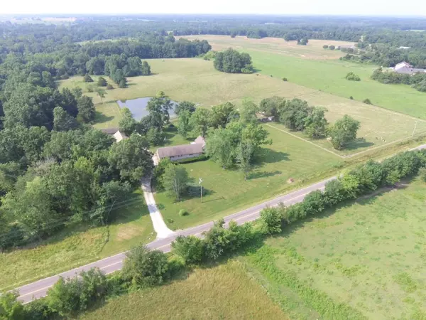 9450 E Hwy hh, Hallsville, MO 65255