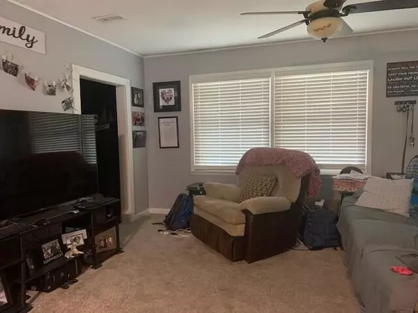 Sturgeon, MO 65284,512 W Smith ST