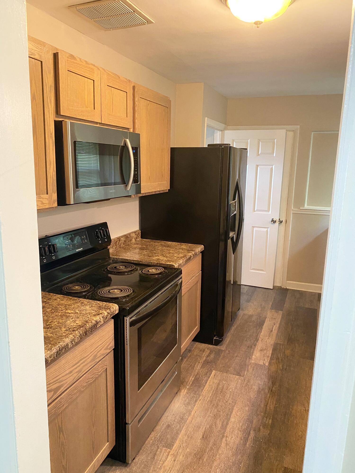 Columbia, MO 65201,204 S Ann ST