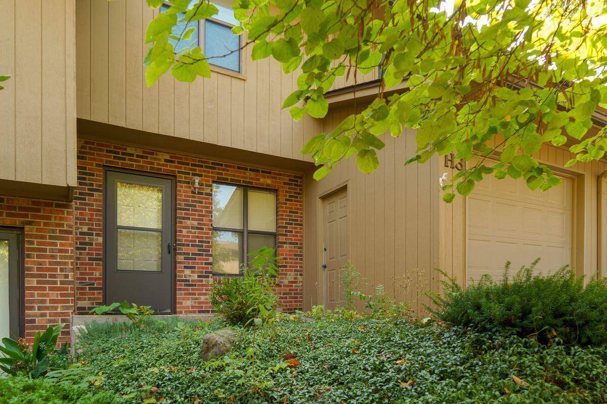 2801 W Broadway #UNIT H-3, Columbia, MO 65203