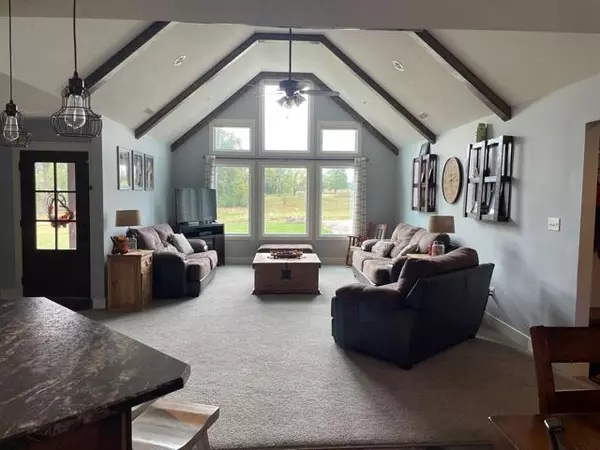 Sturgeon, MO 65284,715 Canole RD