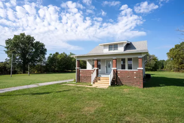 1107 County road 1220, Moberly, MO 65270