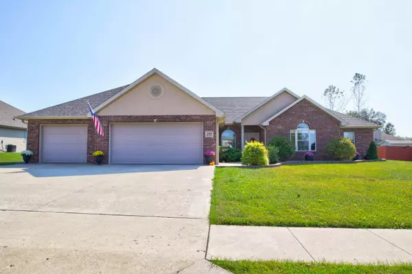 103 Kels DR, Hallsville, MO 65255