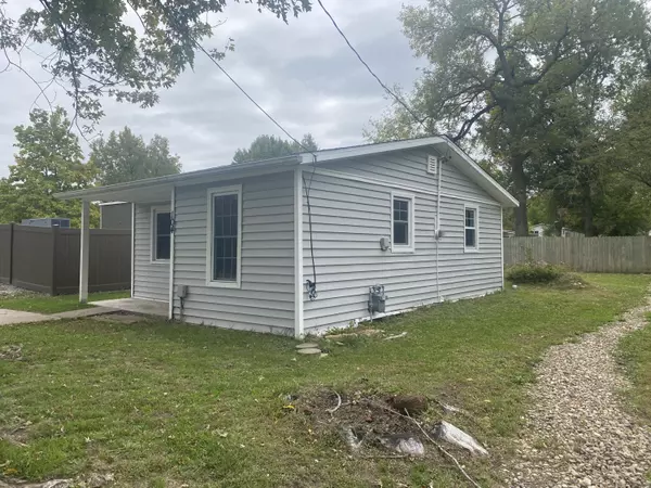 Hallsville, MO 65255,104 North ST